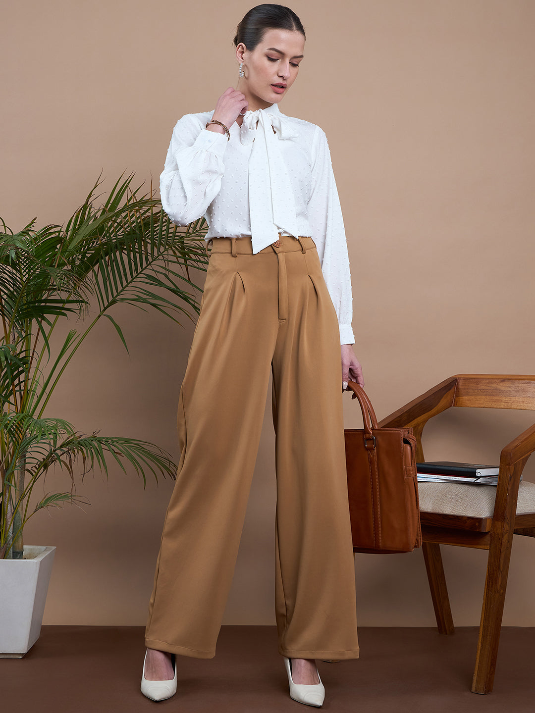 Noi Womens White Top With Neck Tie-Up