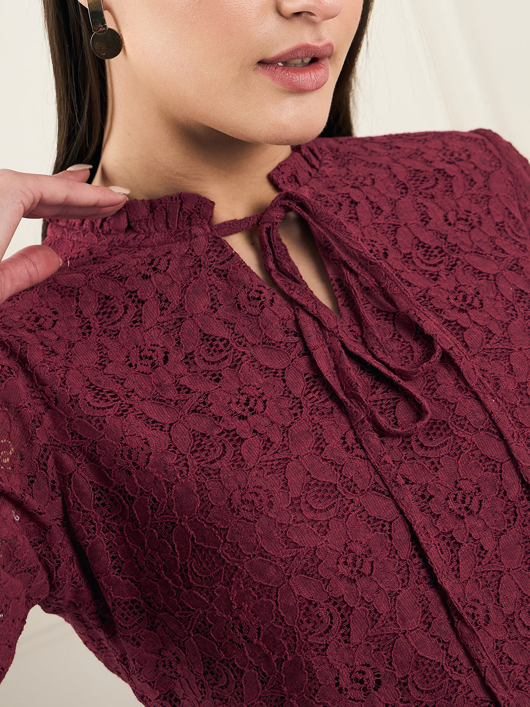 Noi Womens Lace Top With Three-Quarter Sleeves